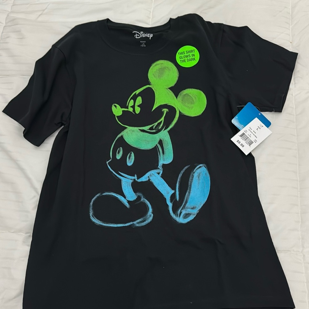 Disney top